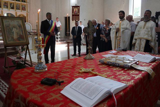 42 de cupluri au ajuns după 50 de ani în fața Sfântului Altar pentru a sărbători „Nunta de Aur”