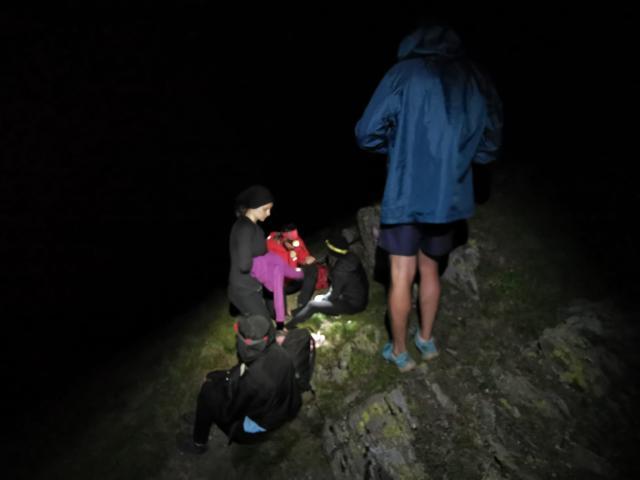 Tinerii recuperați de pe munte, în miez de noapte, de pe vârful Moldoveanu