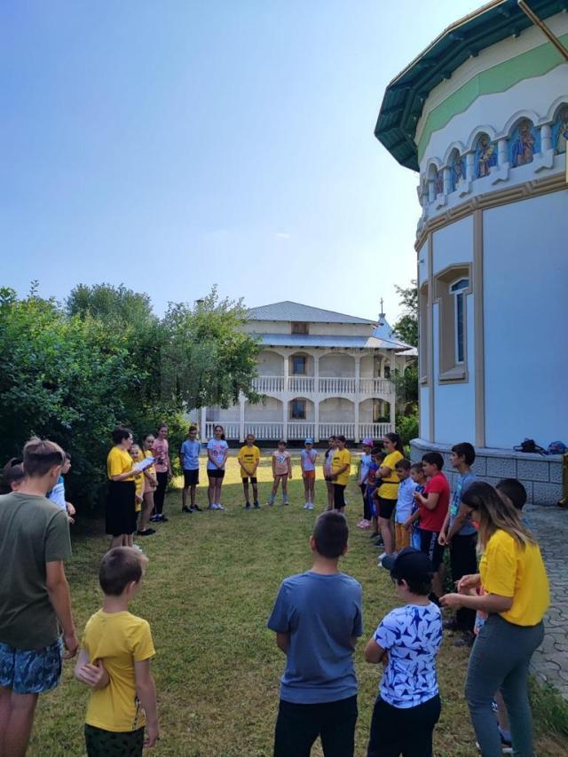 70 de copii din zona Fălticeni au participat la tabăra „Binele tău e al meu”