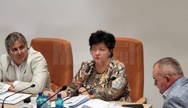 Irina Vasilciuc, administrator public al judetului Suceava