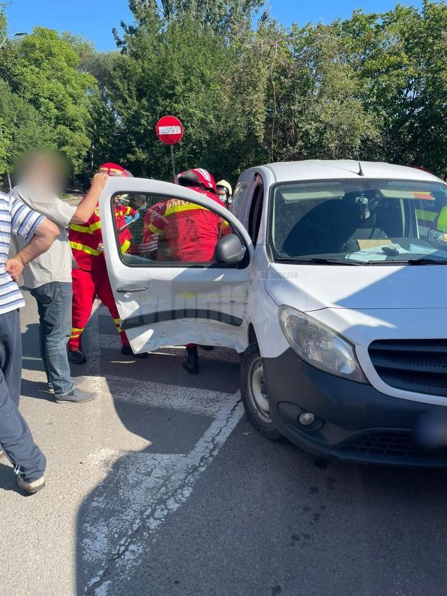 Femeie transportată la spital după o tamponare pe Serpentine