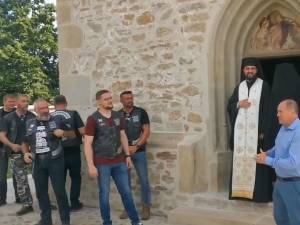 Ctitoria ștefaniană Biserica Sf. Ilie din Șcheia, loc de pelerinaj pentru motocicliștii prezenți la Bucovina Motorfest
