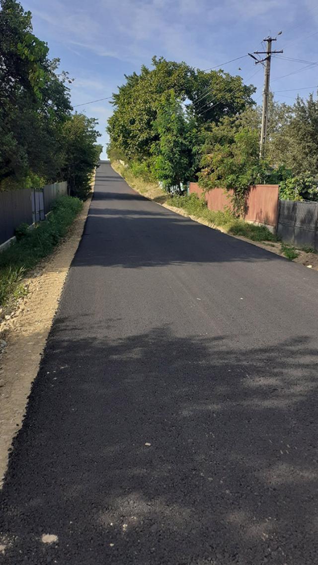 Peste opt kilometri de drumuri din Liteni au fost asfaltate printr-un proiect finanțat de CNI