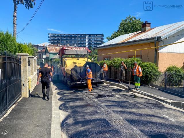 Strada Tudor Vladimirescu, refacută complet, cu covor asfaltic și la trotuare