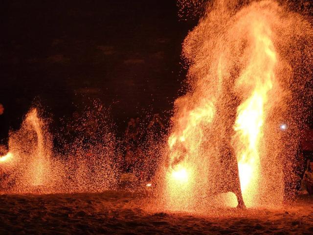 Spectacole cu foc, sursa Muzeul Bucovinei