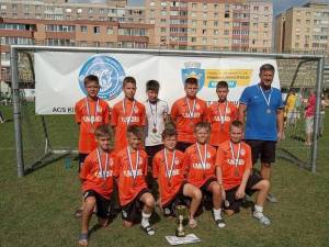 Micii fotbaliști de la Juniorul Suceava s-au remarcat la turneul de la Brașov