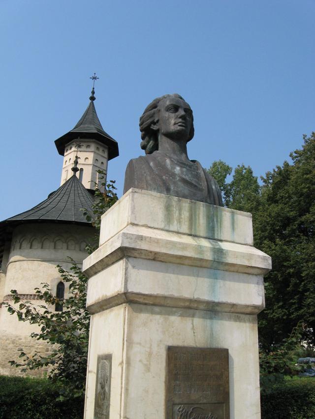 „Un bust al lui Eminescu la Suceava”