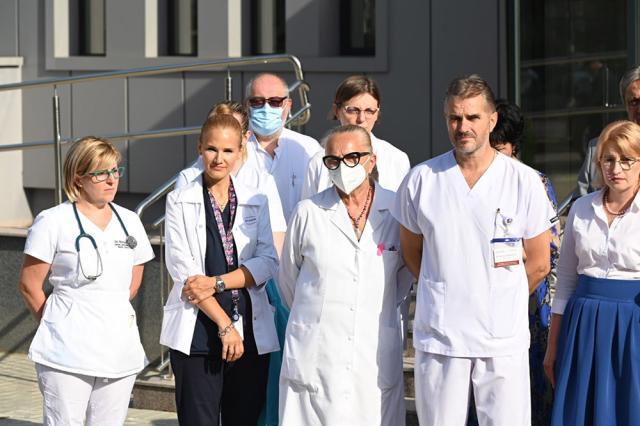 Centrul de radioterapie din incinta Spitalului de Urgență Suceava a fost vizitat miercuri de premierul Nicolae Ciucă