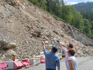Dispoziție de blocare a accesului pe DN 17B, în zona alunecărilor masive