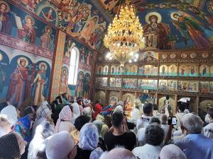 Sfințirea Bisericii „Sf. Vasile cel Mare” din cartierul Burdujeni, la DN 29