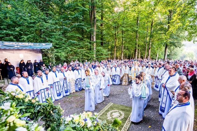 Întreită sărbătoare la Mănăstirea Sihăstria Râșcăi