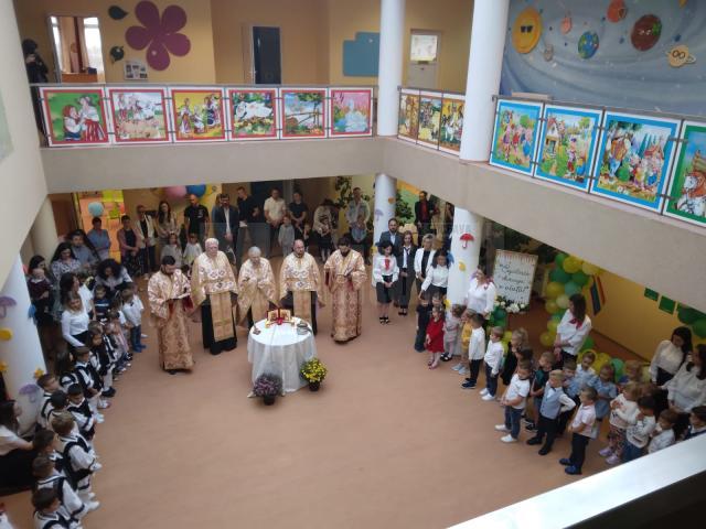 Școala Gimnazială și Grădiniţa cu Program Prelungit „Sf. Ioan cel Nou de la Suceava” și-au deschis porțile