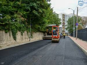 Strada Narciselor, refăcută inclusiv cu trotuar de acces către Liceul Filadelfia 2