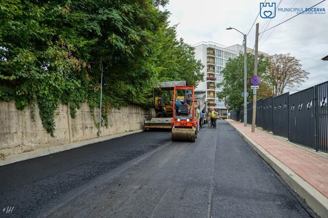 Strada Narciselor, refăcută inclusiv cu trotuar de acces către Liceul Filadelfia