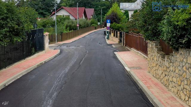 Strada Narciselor, refăcută inclusiv cu trotuar de acces către Liceul Filadelfia