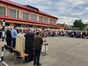 Primarul Sucevei a participat la deschiderea de an școlar la 13 unități de învățământ
