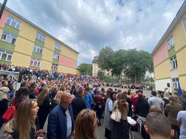 Rezultate de excepție, flashmob și majorete la Colegiul Național ,,Mihai Eminescu” Suceava