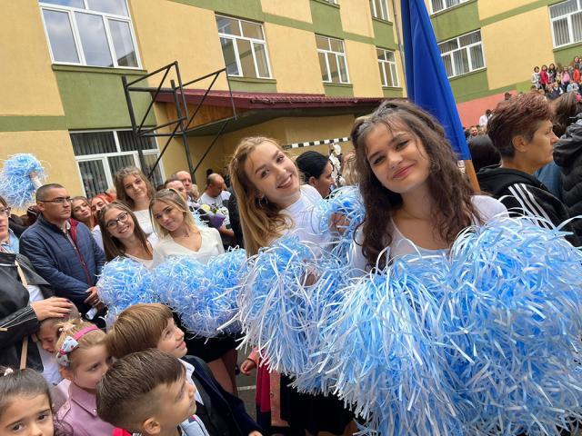 Rezultate de excepție, flashmob și majorete la Colegiul Național ,,Mihai Eminescu” Suceava