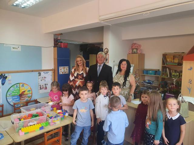 Primarul Sucevei a participat la deschiderea de an școlar la 13 unități de învățământ