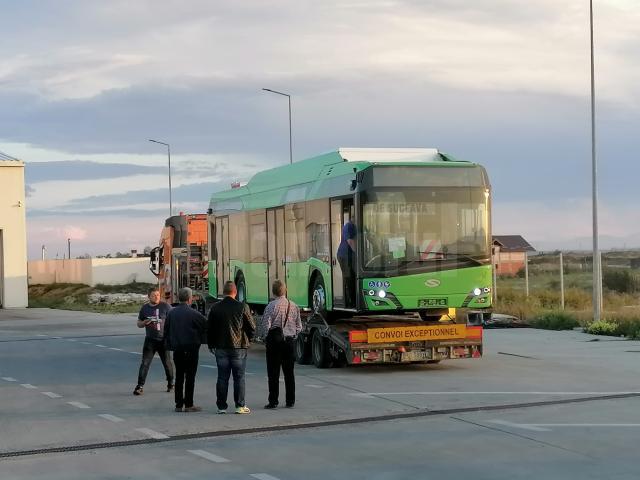 Primul autobuz electric Solaris, din lotul de 15 pe care trebuie să le livreze firma poloneză, a ajuns la Suceava