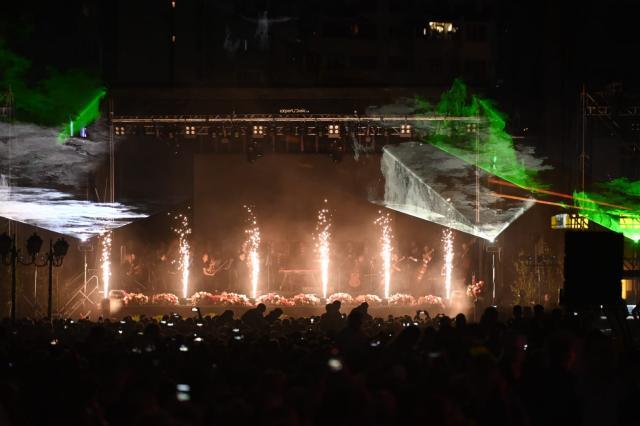 „Simfonii de toamnă”, ediția a IX-a, un eveniment exploziv, o seară memorabilă de muzică, dans, lumini, în compania a peste 120 de artiști din Republica Moldova