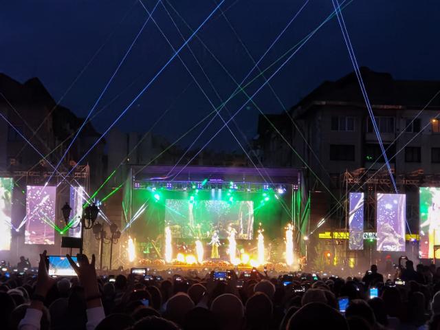 „Simfonii de toamnă”, ediția a IX-a, un eveniment exploziv, o seară memorabilă de muzică, dans, lumini, în compania a peste 120 de artiști din Republica Moldova