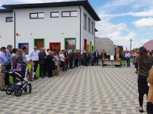 Două investiții noi din Horodnic de Sus, o sală de sport și o grădiniță, inaugurate în prezența primarului Valentin Luță