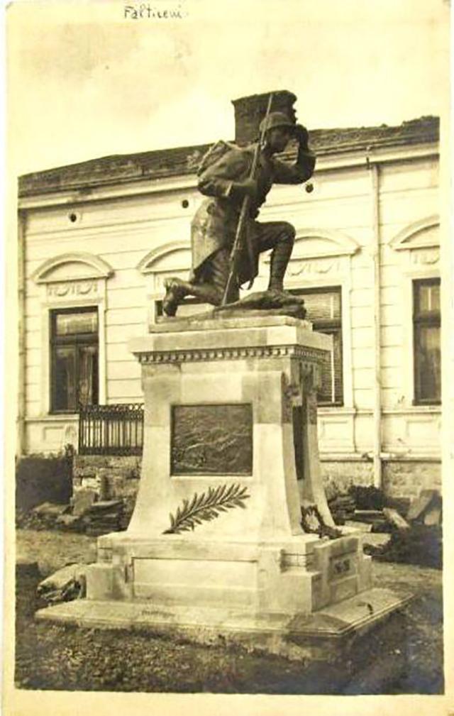 Statuia eroilor Regimentului 2 Grăniceri