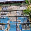 Pictura murală în curs de realizare pe clădirea grădiniței de la CN Mihai Eminescu