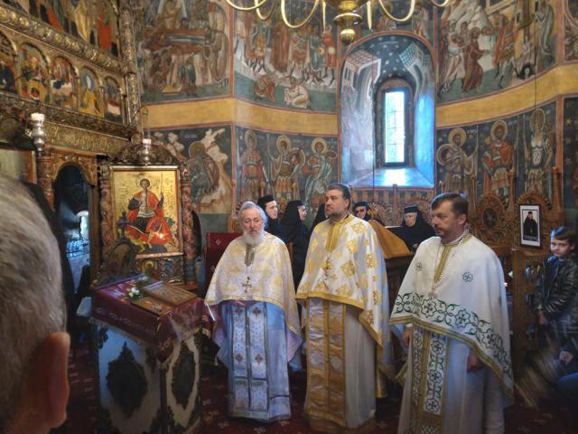 Preasfințitul Părinte Antonie, Episcop de Bălți, a slujit duminică, împreună cu un sobor numeros de preoți și diaconi, la Mănăstirea Voroneț