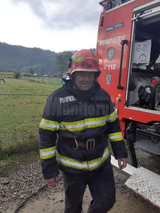pompier în urma intervenției de la Dragoșa