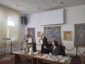 Prof. dr. Ilie Popescu, președintele Societății regionale „Golgota”, a conferențiat la Biblioteca Bucovinei