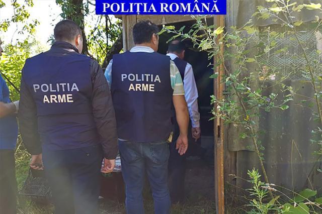 Un taximetrist din Suceava a lăsat un pistol într-o benzinărie din Buzău
