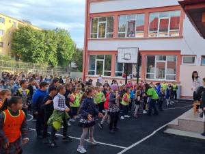Ziua Europeană a Sportului Școlar, marcată prin întreceri sportive în natură, la Școala nr.4 Suceava