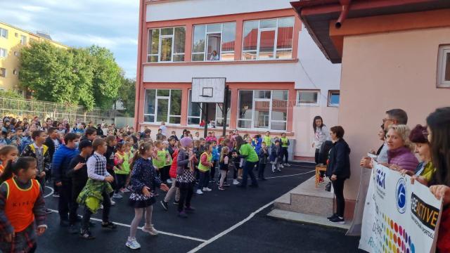 Ziua Europeană a Sportului Școlar, marcată prin întreceri sportive în natură, la Școala nr.4 Suceava