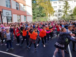 Ziua Europeană a Sportului Școlar, marcată prin întreceri sportive în natură, la Școala nr.4 Suceava