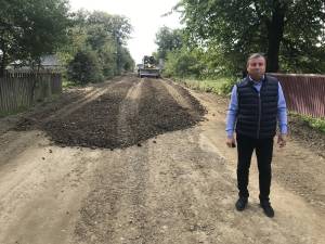 Primăria Liteni modernizează 18 kilometri de drumuri locale