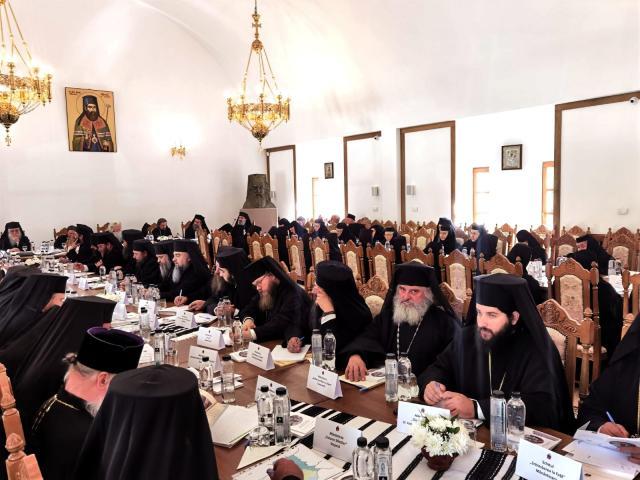 Sinaxă monahală a stareților și starețelor la Mănăstirea Putna Foto arhiepiscopia sucevei.ro
