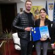 Campionii mondiali la canotaj, Marius și Ionela Cozmiuc, premiați cu câte 10.000 de lei, de Primăria Suceava, care le-a acordat și titlul de Cetățean de Onoare