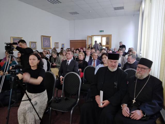 O carte de mare folos duhovnicesc, semnată de arhimandritul Grichentie Natu, lansată la Biblioteca Bucovinei