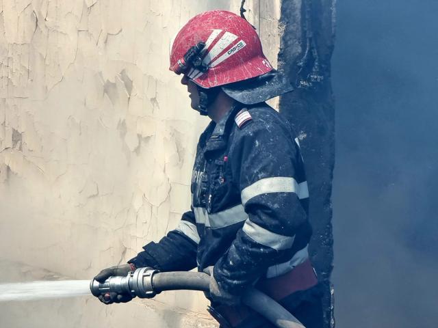 Incendiu la o casă din Suceava de la un coș de fum neizolat