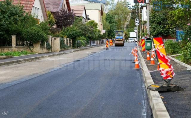 Strada Republicii a fost reabilitată și modernizată, inclusiv aleile care fac legătura cu strada Anastasie Crimca