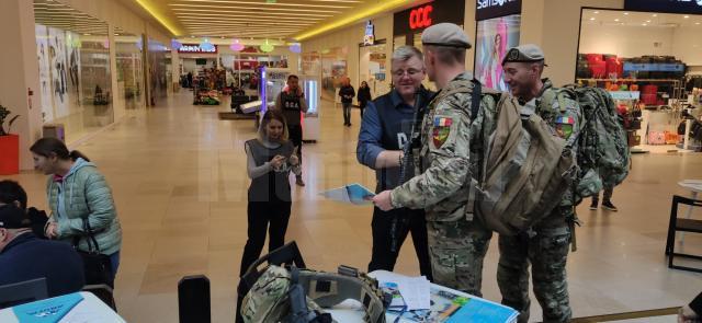 Cei doi militari de la UM Bacau care nu aveau cum sa nu atraga atentia