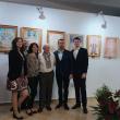 Public numeros și entuziast la vernisajul expoziției „Monumentalitate și filosofie în viziunea unui pictor bucovinean – Dimitrie Roman”, la Rădăuți