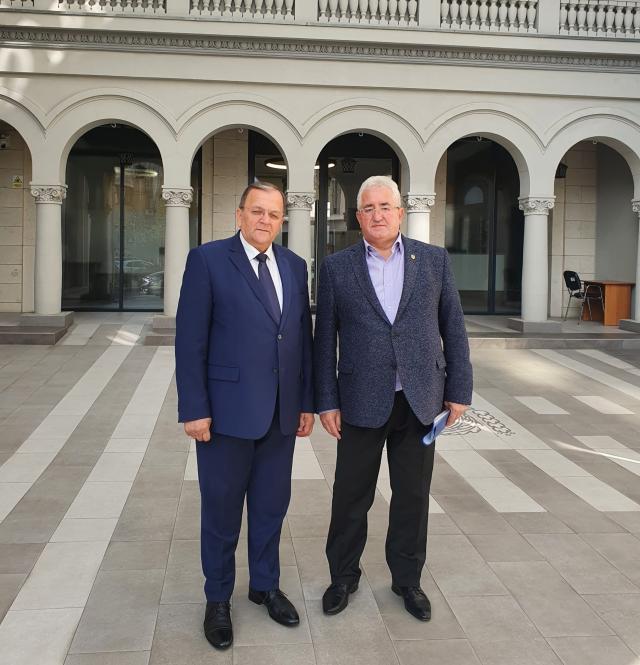 Primarul Sucevei, alături de președintele CJ Suceava, Gheorghe Flutur, în Capitală