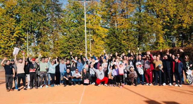 Fotografie de grup de la festivitatea de premiere a Cupei Monitorul 2022