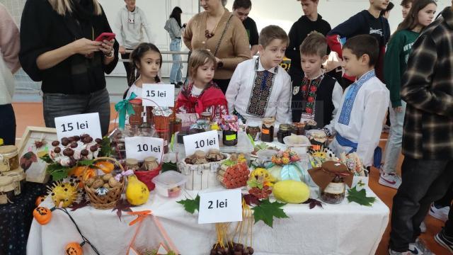 48 de clase au participat la Târgul de Toamnă organizat „în ograda Școlii Gimnaziale <Ion Creangă> Suceava”