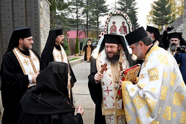 Racla cu moaștele Sfântului Ioan cel Nou de la Suceava, în pelerinaj la Mănăstirea Voroneț