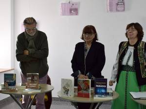 Dublă lansare de carte a autoarei Lili Crăciun şi expoziție de grafică a lui Mihai Pânzaru - PIM