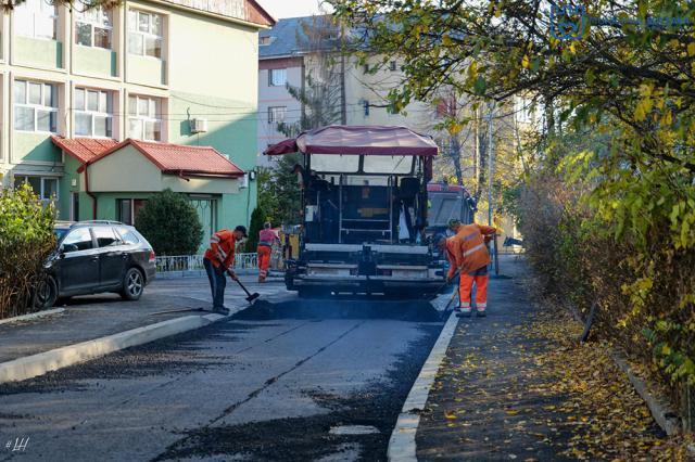 Asfaltări și modernizări stradale în zona Colegiului Economic și a Colegiului Tehnic “Samuil Isopescu”